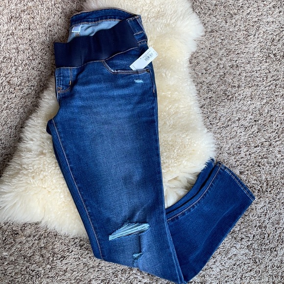 Old Navy Denim - HP Old Navy maternity rockstar skinny jeans size 6